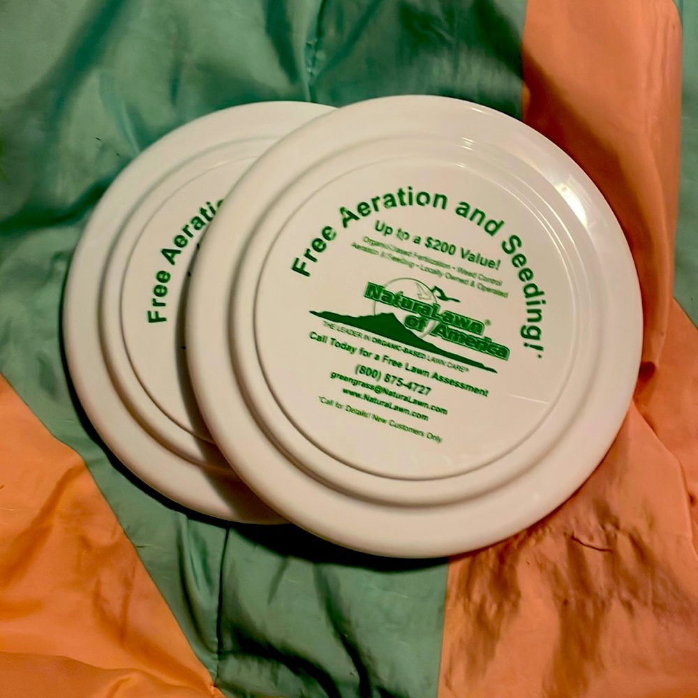 White frisbees